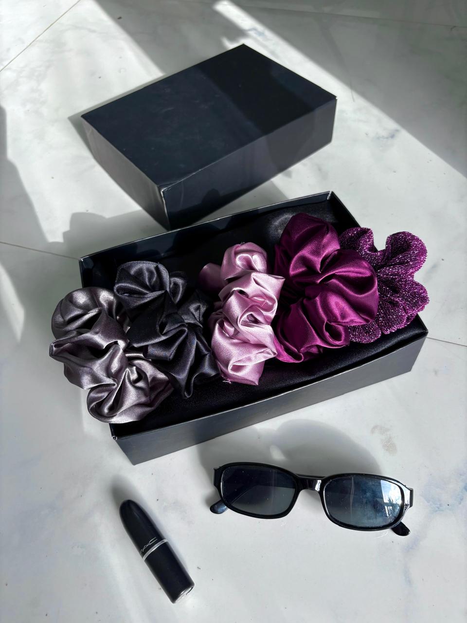 Grape scrunchie set