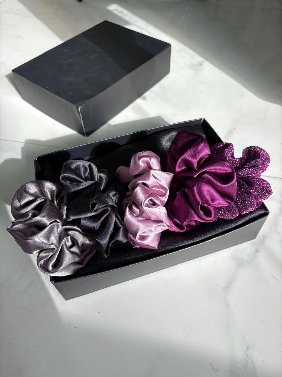 Grape scrunchie set